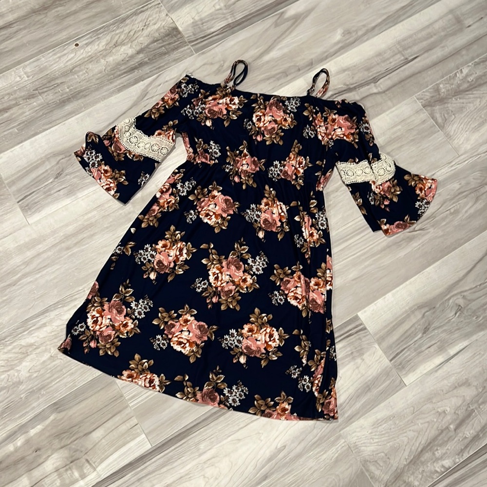 Floral stretchy off shoulders maternity dress